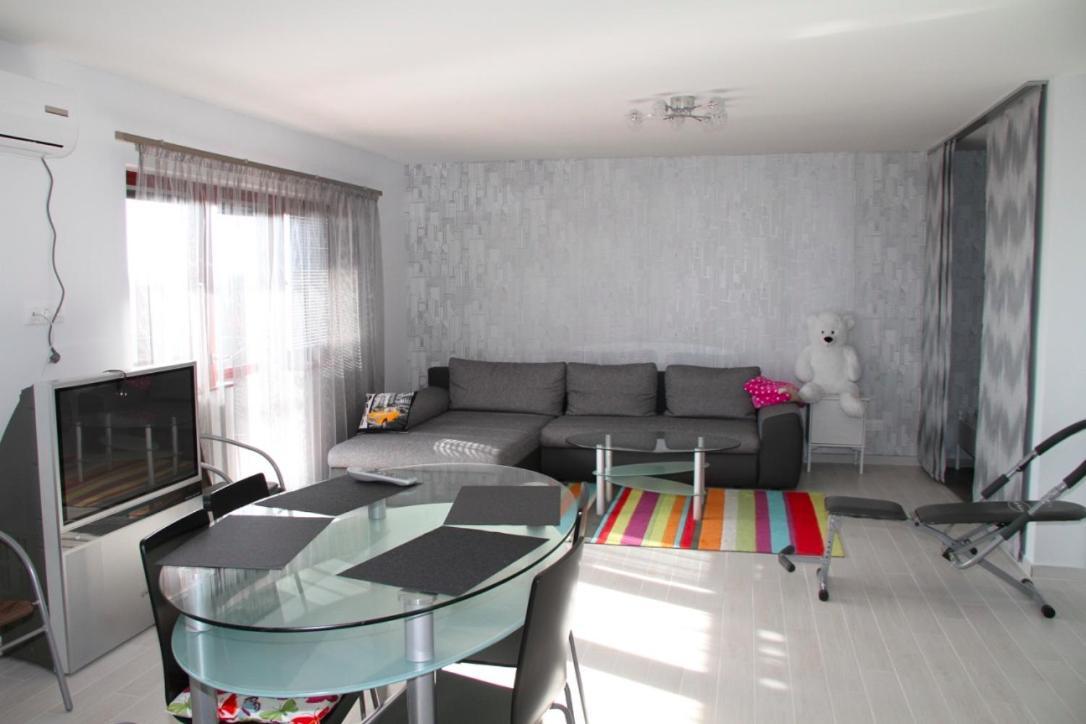 Simon Vendeghaz Balatongyoeroek Apartment Bagian luar foto
