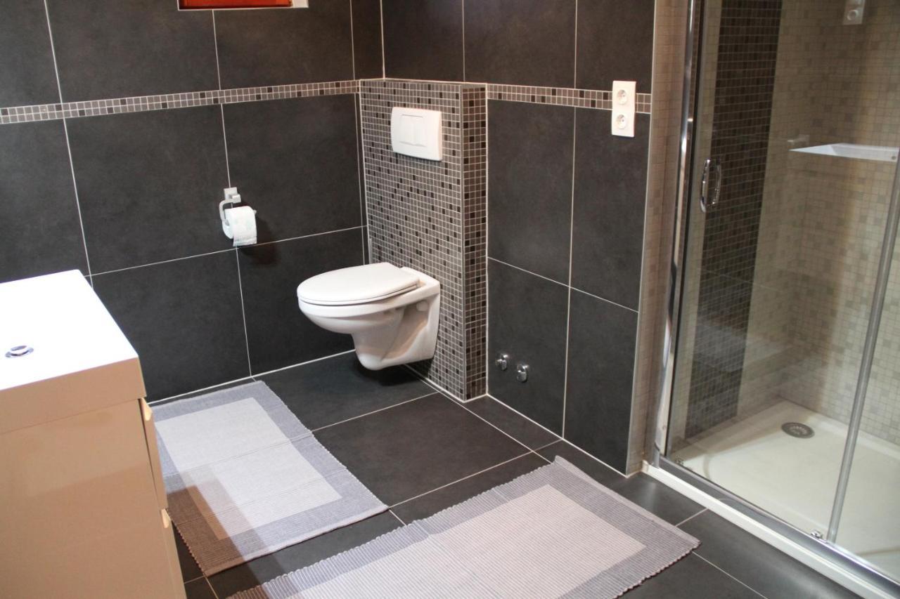 Simon Vendeghaz Balatongyoeroek Apartment Bagian luar foto